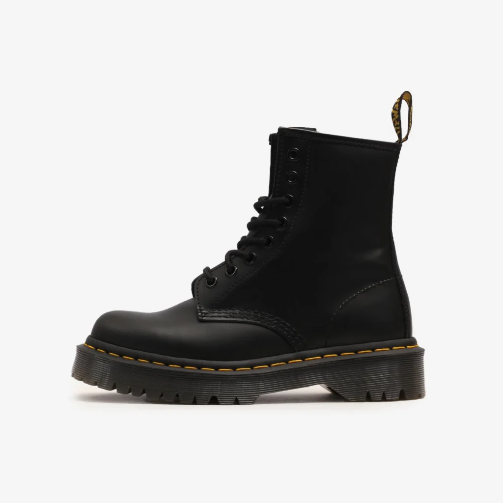 Dr. Martens Black Smooth Bex 8 Eye Boot