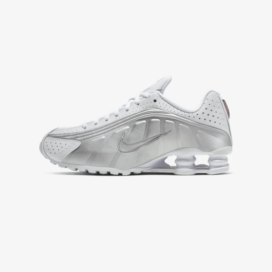 Wmns Nike Shox R4 «White Metalic Silver»