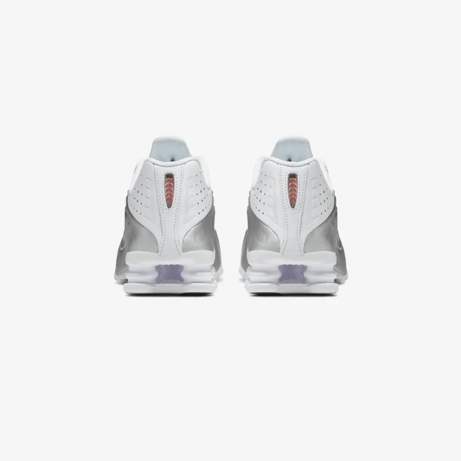 Wmns Nike Shox R4 «White Metalic Silver»