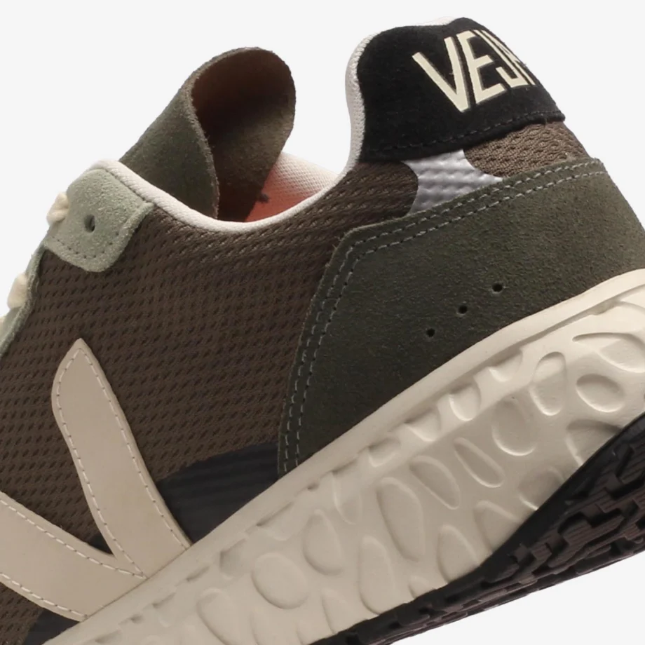 Veja Condor Royale