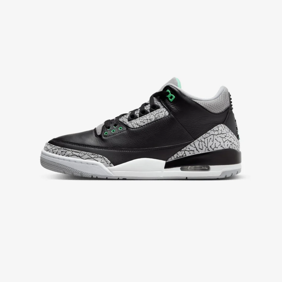 Air Jordan 3 Retro «Green Glow»