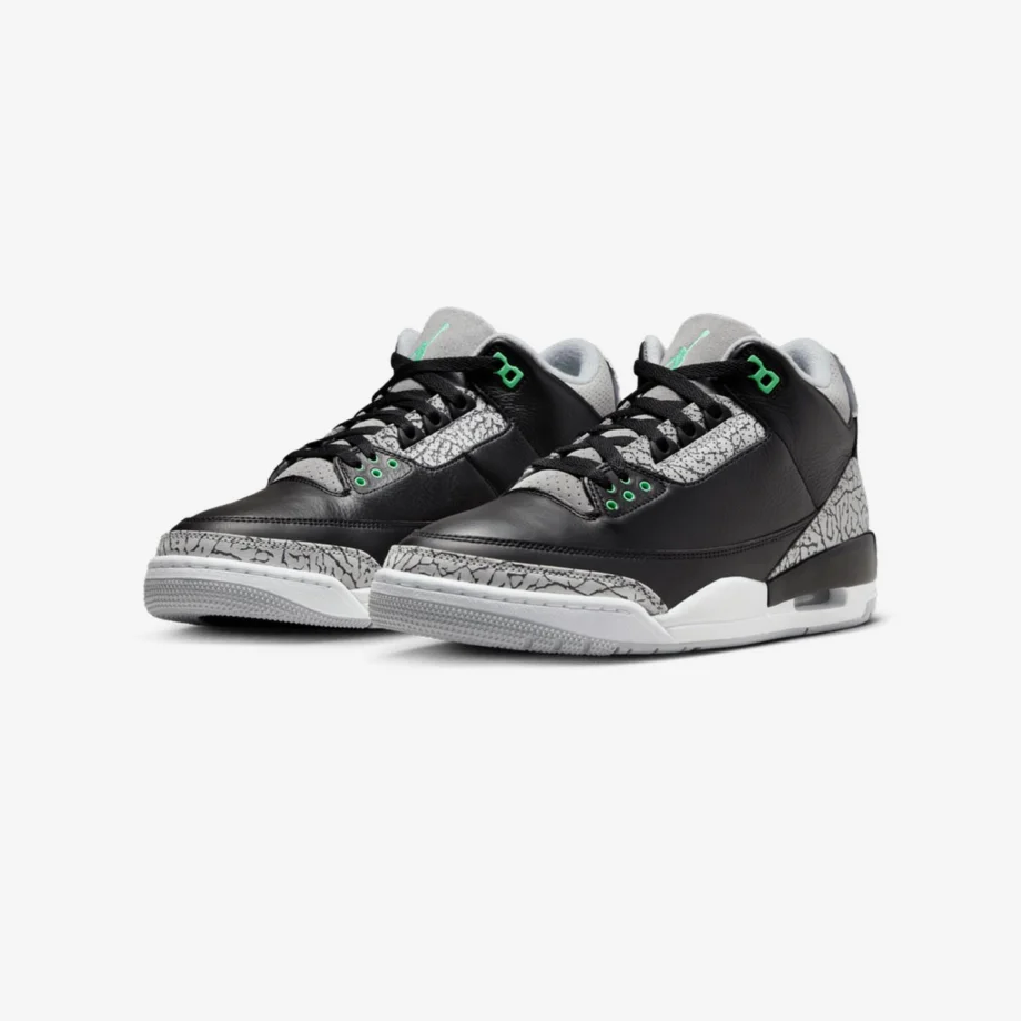 Air Jordan 3 Retro «Green Glow»