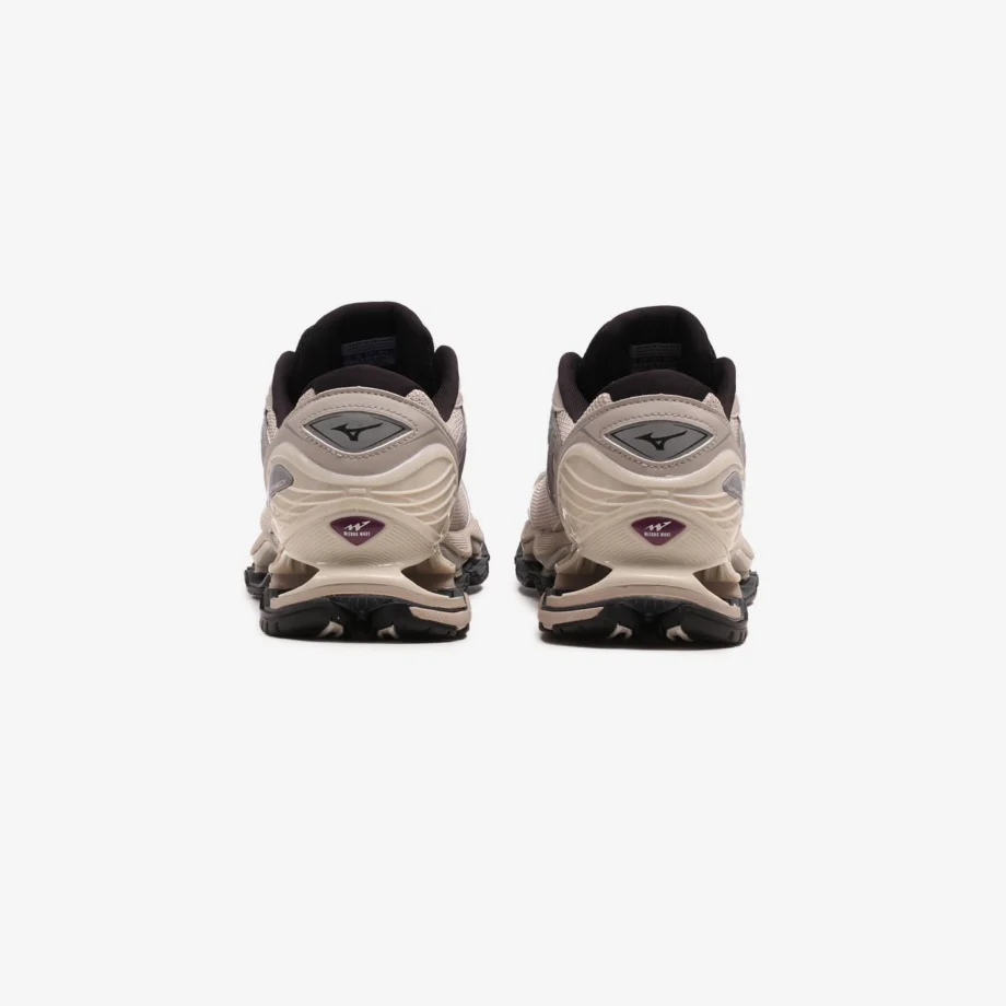 Mizuno Wave Prophecy LS