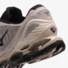 Mizuno Wave Prophecy LS