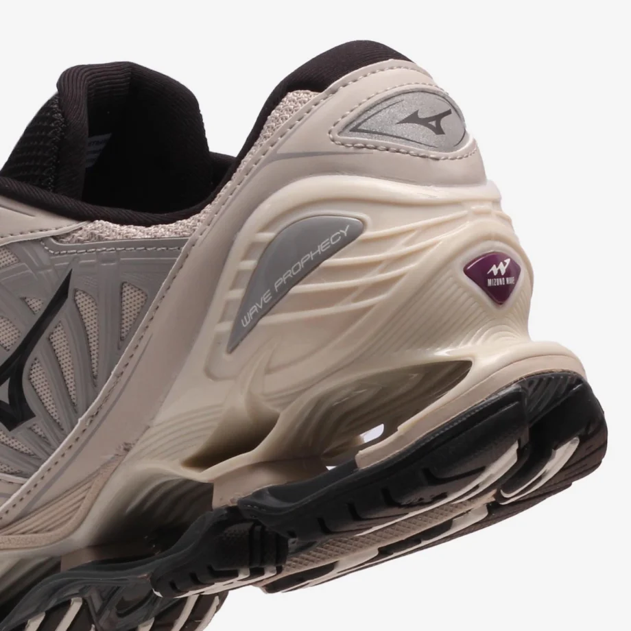 Mizuno Wave Prophecy LS