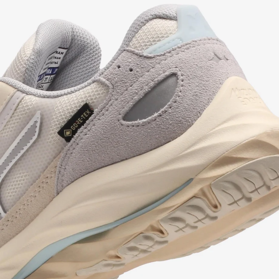 BSTN X Mizuno Wave Rider ß GTX