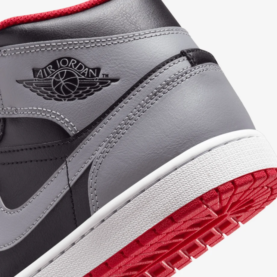 Air Jordan 1 Mid «Black Cement»