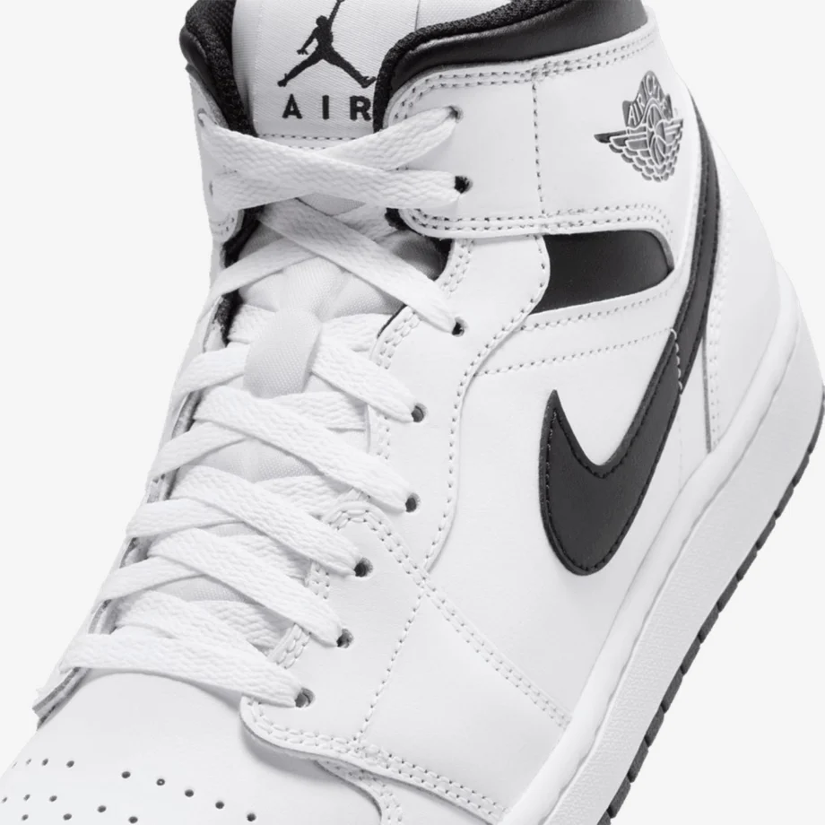 Air Jordan 1 Mid «Reverse Panda»