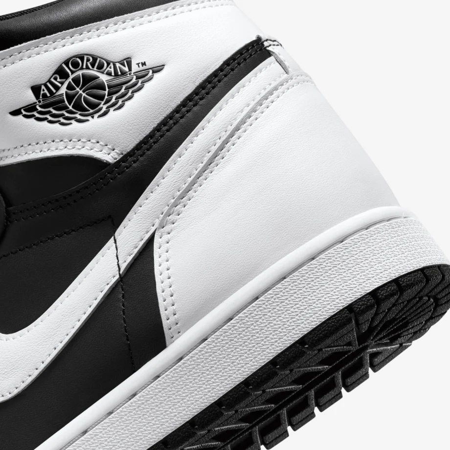 Air Jordan 1 Retro High OG «White & Black»