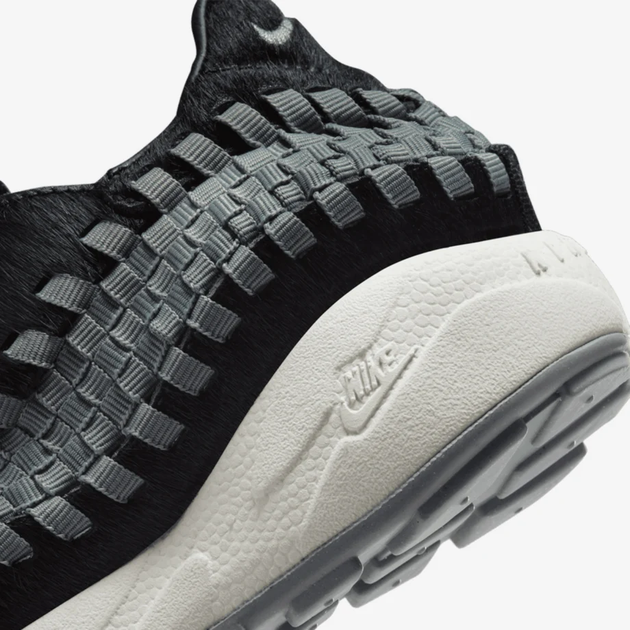 Wmns Nike Air Footscape Woven «Black Smoke Grey»