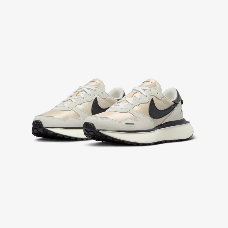 Wmns Nike Phoenix Waffle