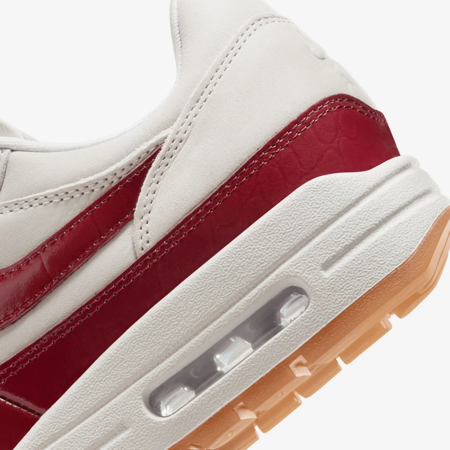 Wmns Nike Air Max 1 LX «Sail And Team Red»