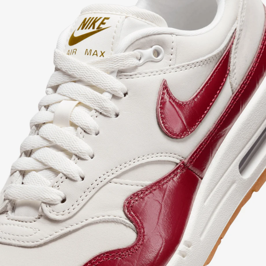 Wmns Nike Air Max 1 LX «Sail And Team Red»