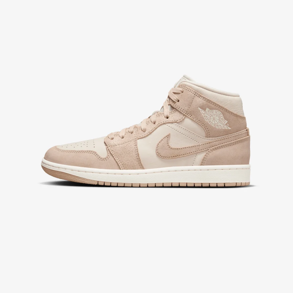 Wmns Air Jordan 1 Mid SE «Legend Light Brown»