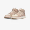 Wmns Air Jordan 1 Mid SE «Legend Light Brown»