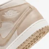 Wmns Air Jordan 1 Mid SE «Legend Light Brown»