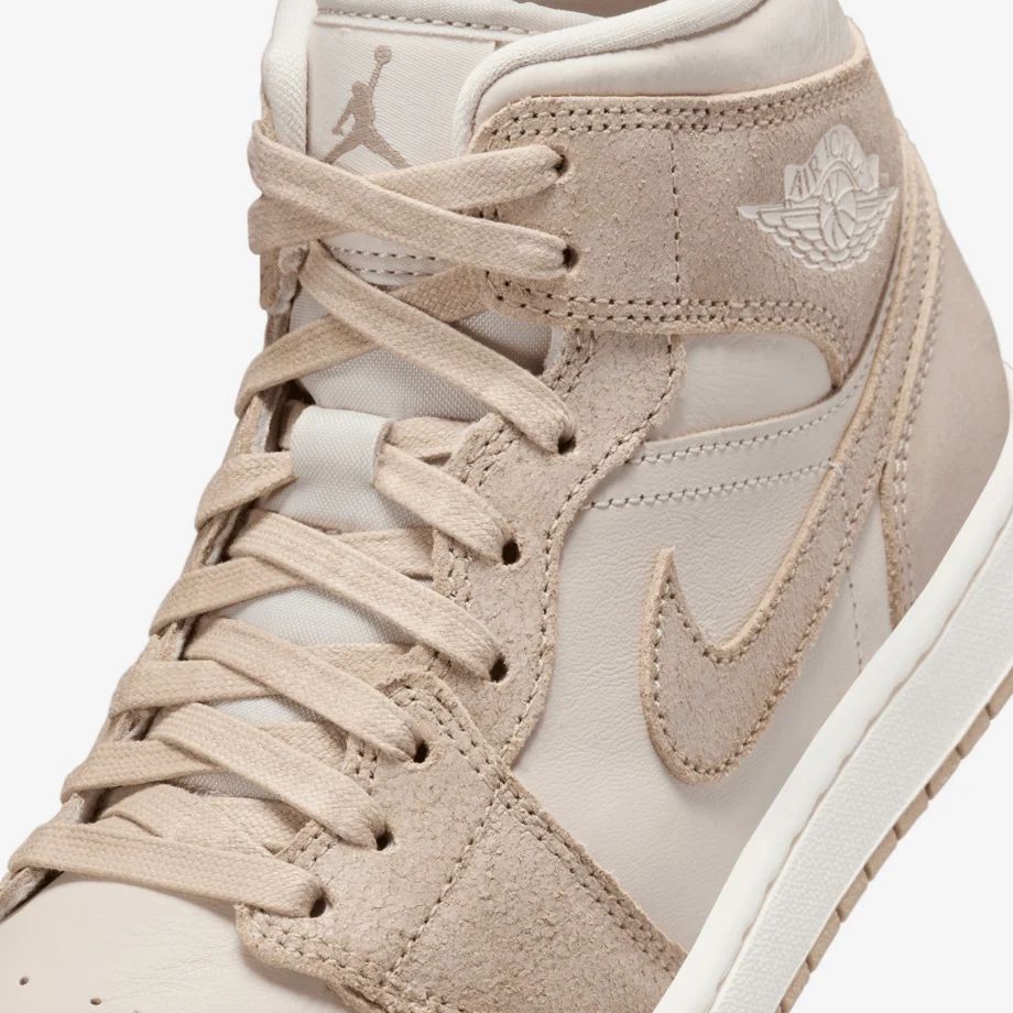 Wmns Air Jordan 1 Mid SE «Legend Light Brown»