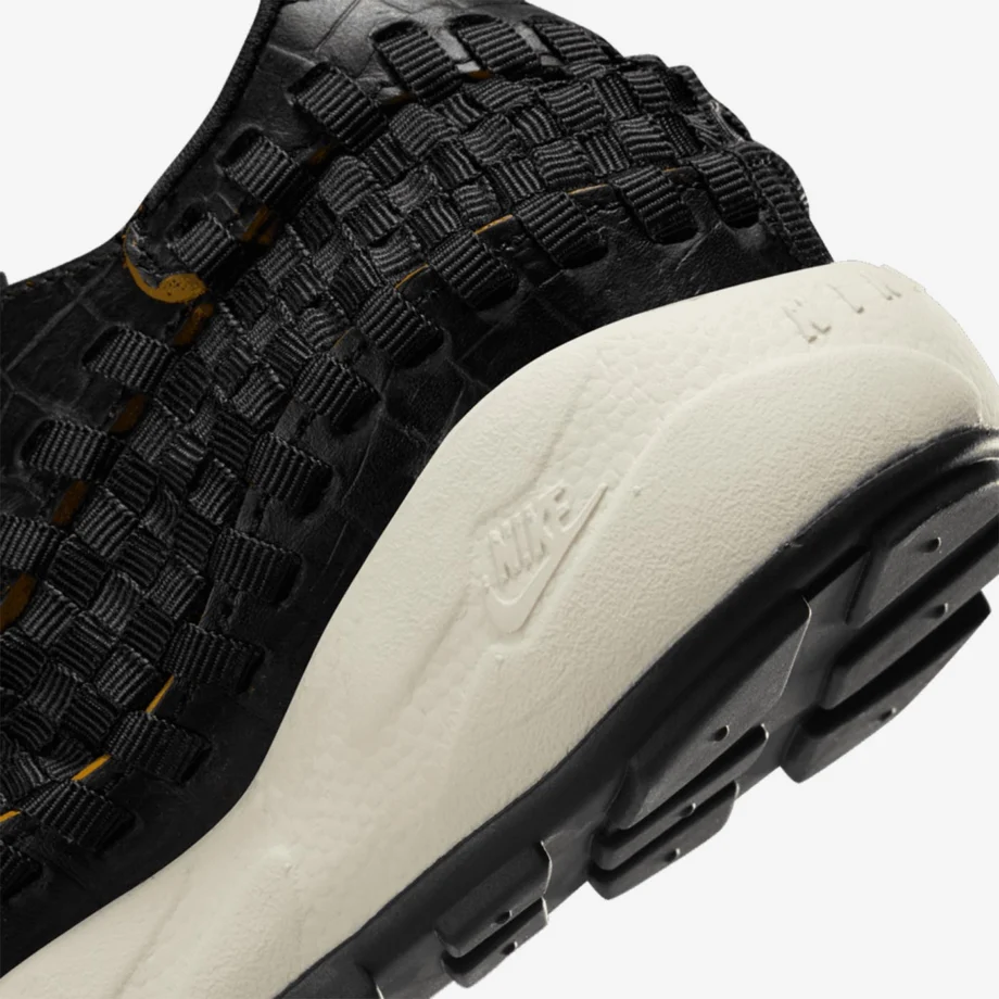 Wmns Nike Air Footscape Woven Premium