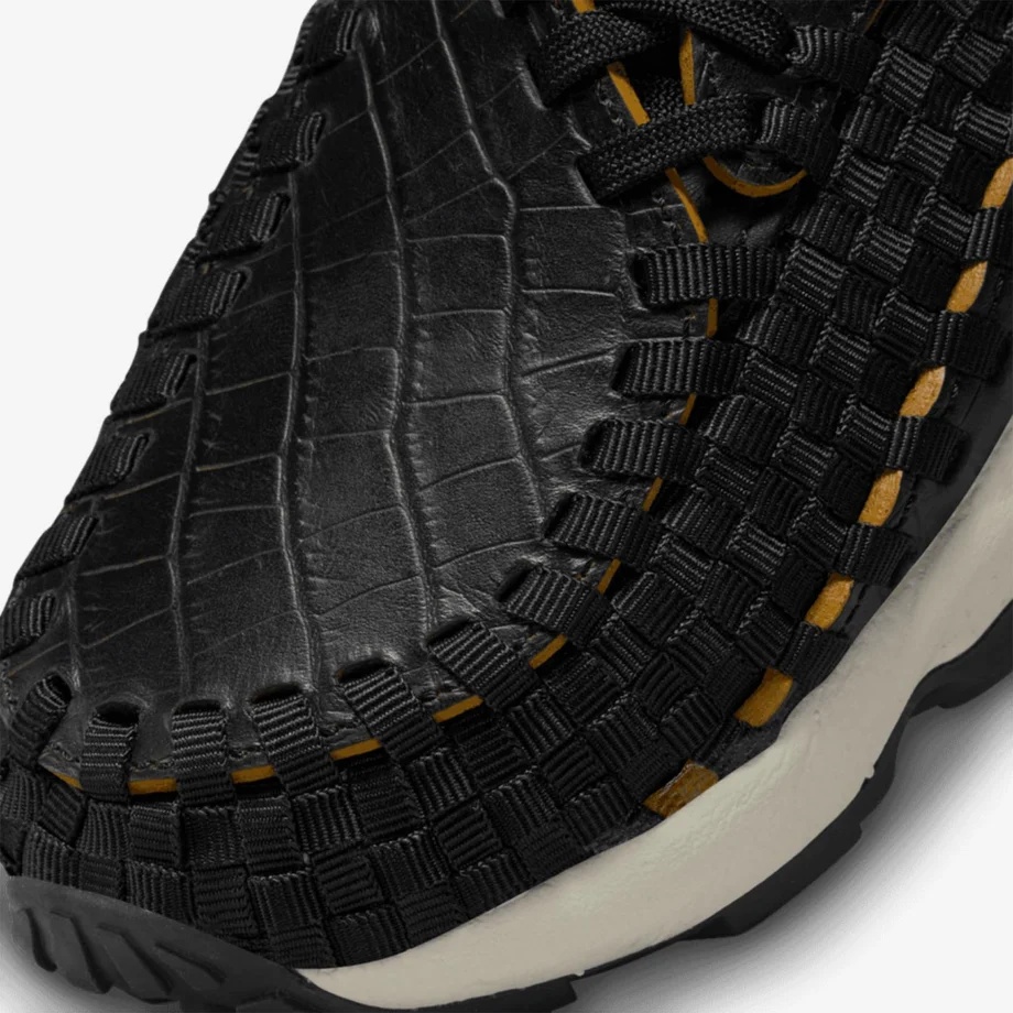 Wmns Nike Air Footscape Woven Premium