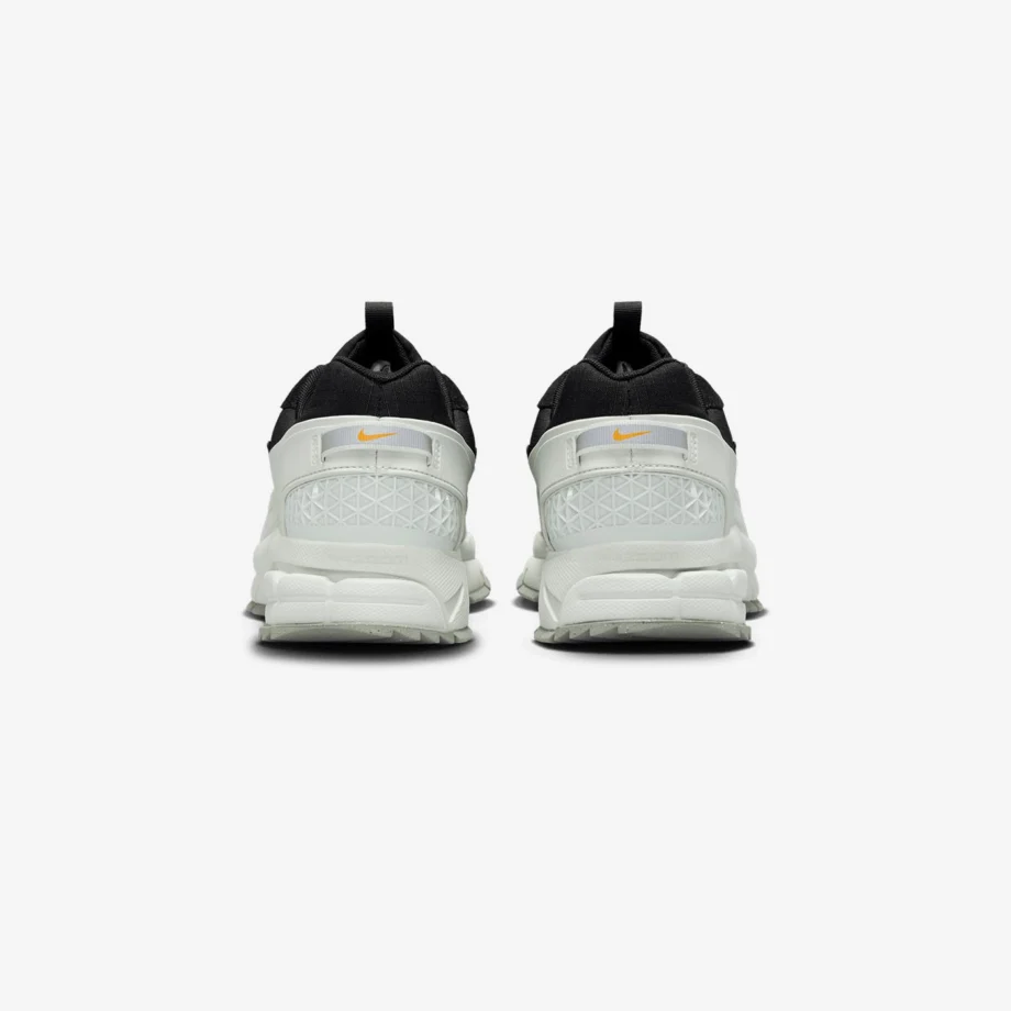 Nike Zoom Vomero Roam «Light Silver»