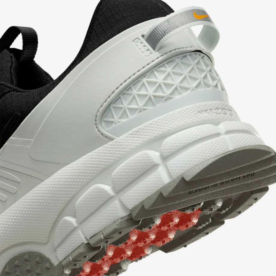 Nike Zoom Vomero Roam «Light Silver»