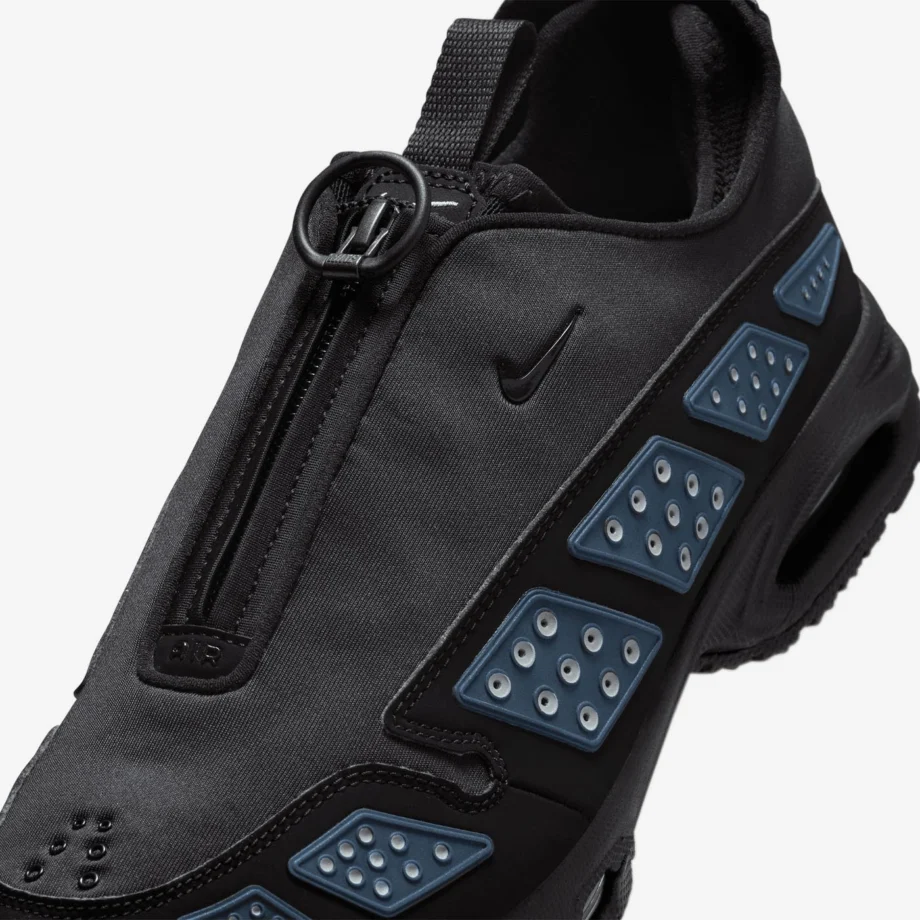Wmns Nike Air Max SNDR «Black and Silver»