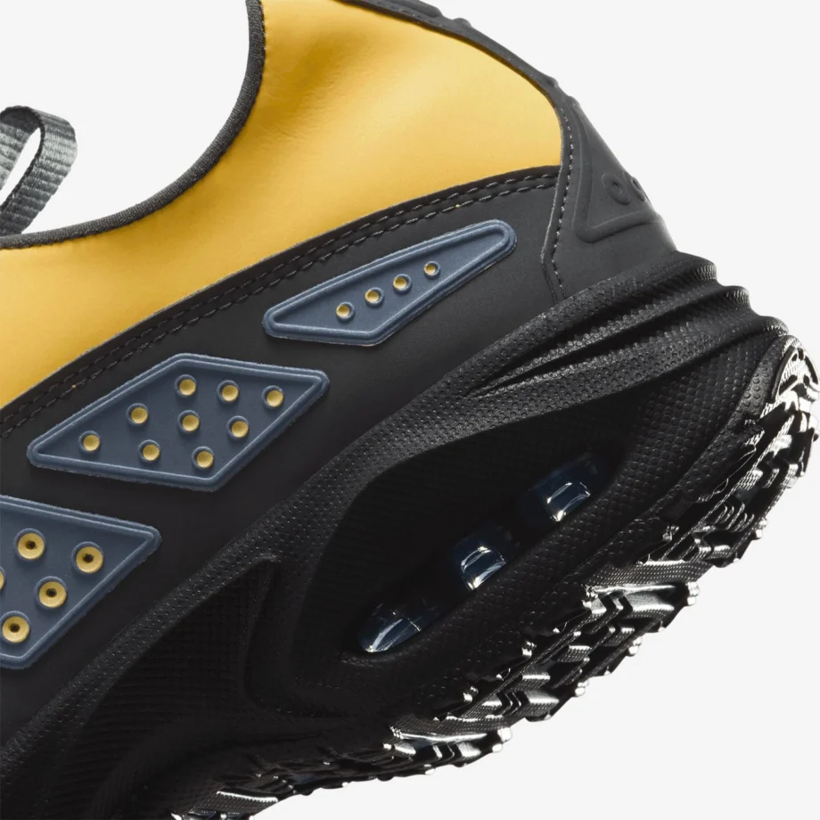 Wmns Nike Air Max SNDR «Saturn Gold»