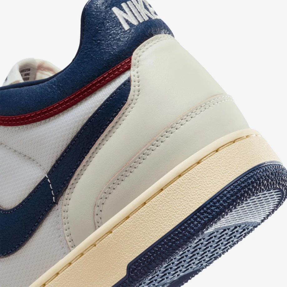 Nike Attack Premium «Better With Age»