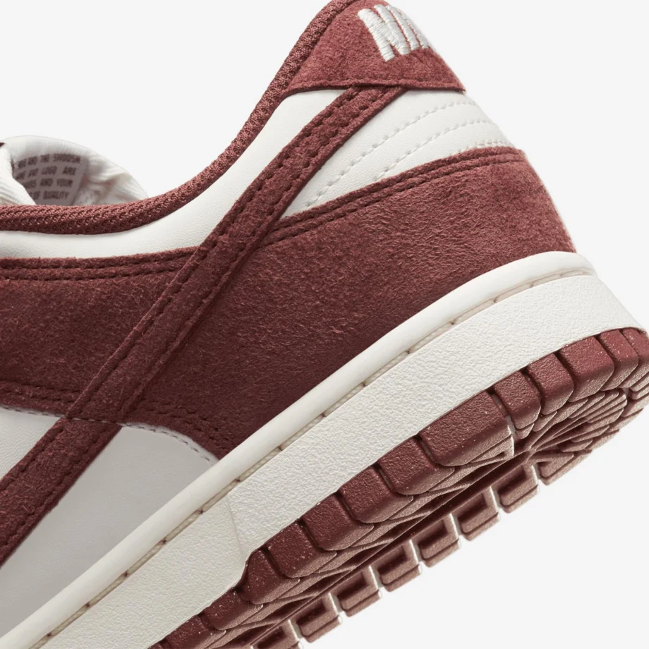Wmns Nike Dunk Low «Red Sepia»
