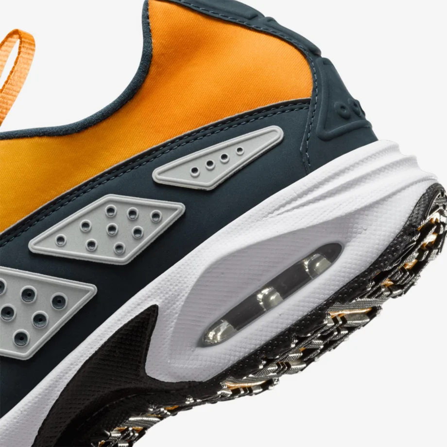 Wmns Nike Air Max SNDR «Canyon Gold»