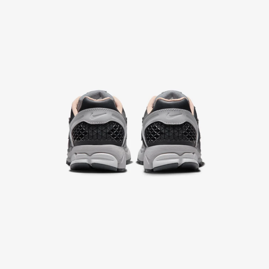 Nike Zoom Vomero 5 «Smoke Grey»