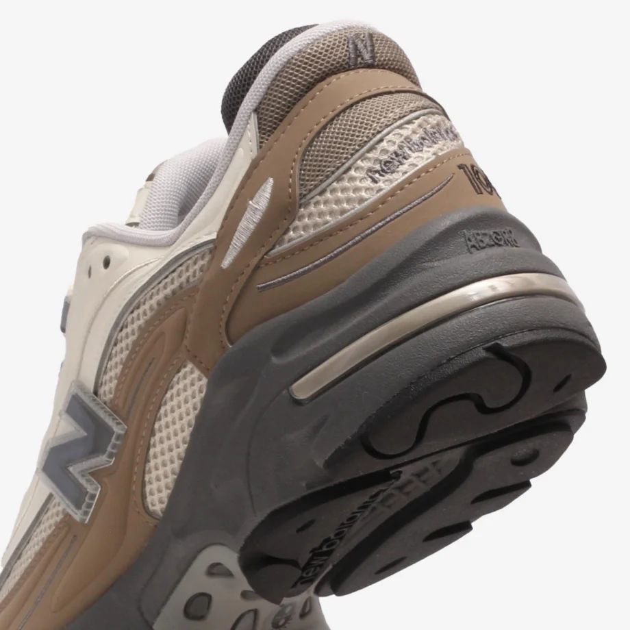 New Balance M1000C