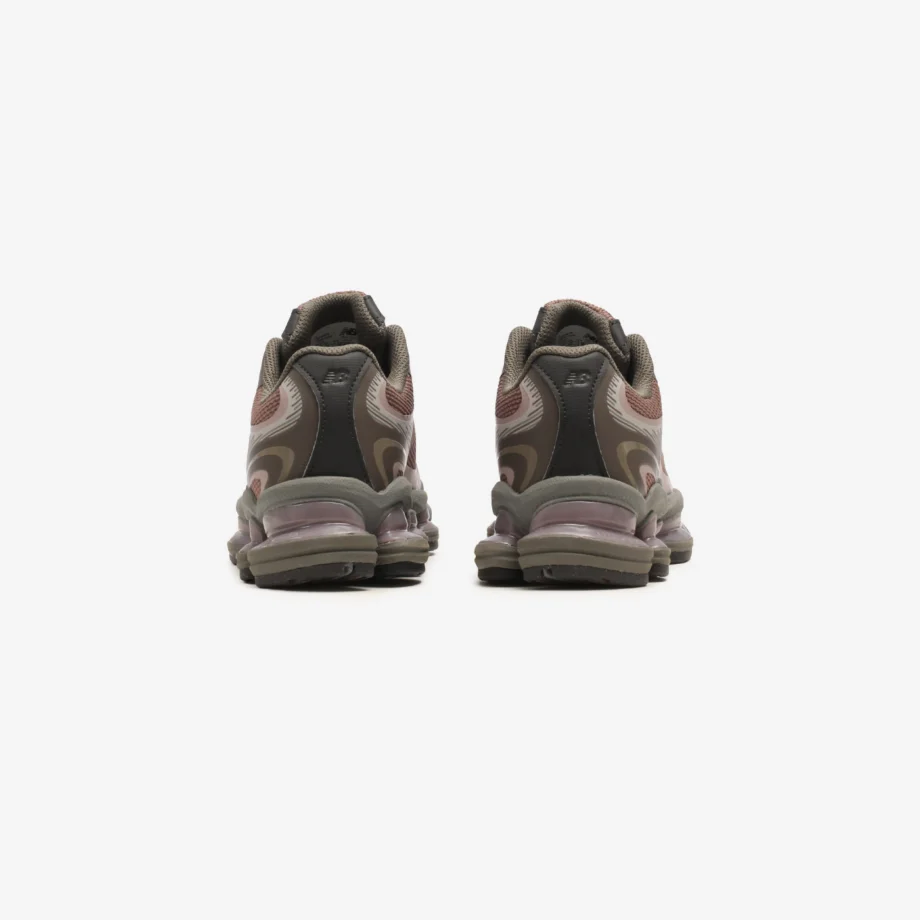 New Balance U20002T8