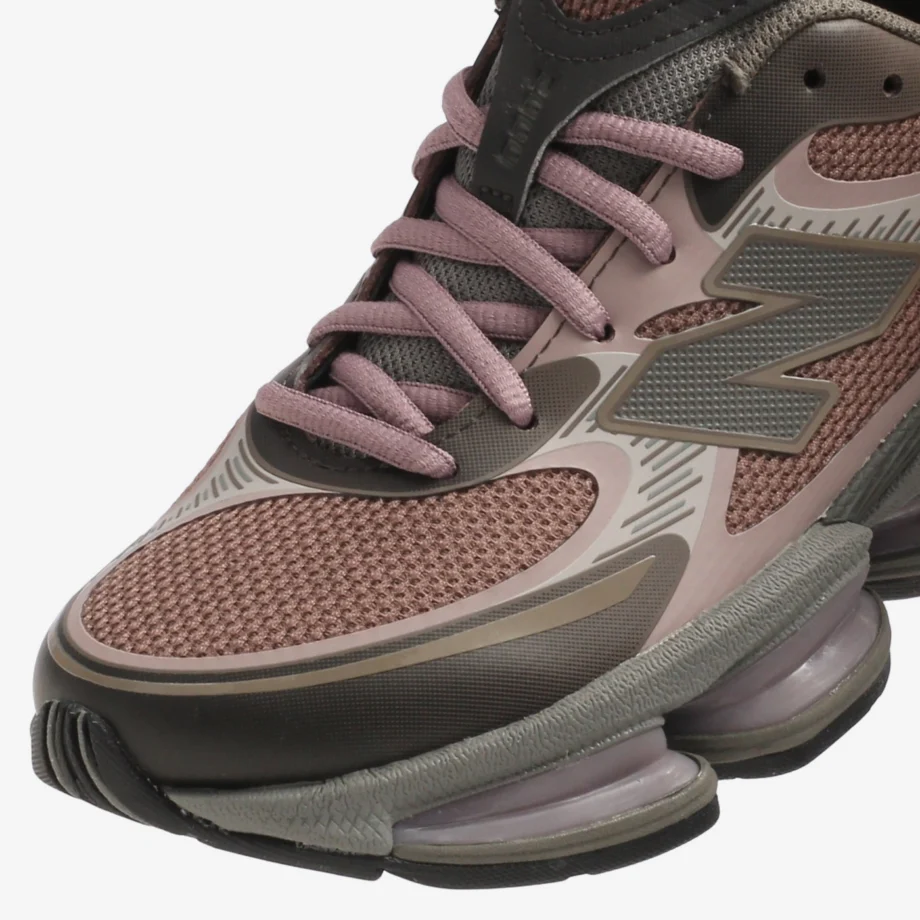 New Balance U20002T8