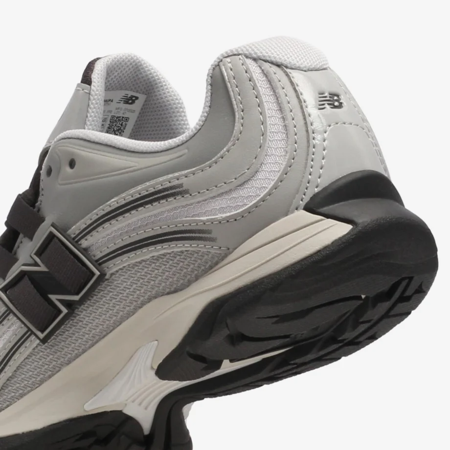 New Balance URC56UPA